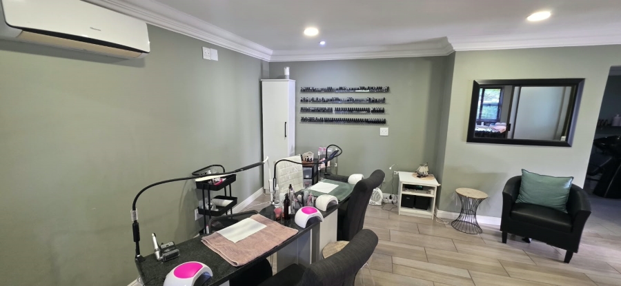 6 Bedroom Property for Sale in Parys Free State